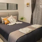 Nelly's Place 10 * Шкорпиловци