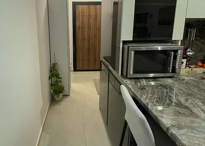 Nelly's Place 10 Апартамент *