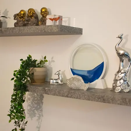 Nelly's Place 10 Apartament *